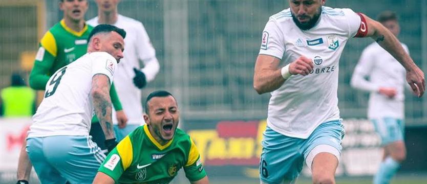 Piłka nożna. Licencje dla II-ligowej Kotwicy i kobiecej Pogoni