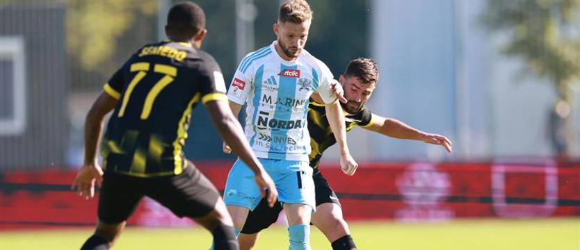 Piłka nożna. Świt walczył jak lew