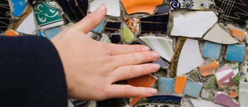 Mozaikowe bakcyle i domki w Miejskim Ośrodku Kultury