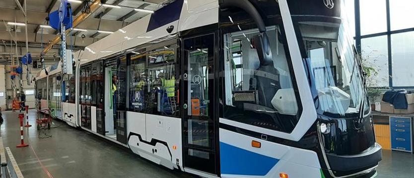 Miasto kupi osiem niskopodłogowych tramwajów.  Będą pieniądze z KPO na zakup