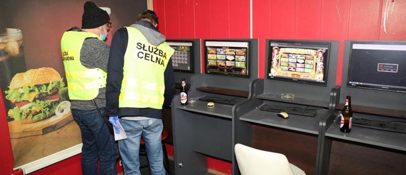 Nielegalny hazard w centrum Chociwla