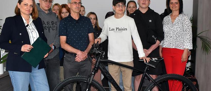 Emerytka miała gest! Uczeń dostał rower od anonimowego darczyńcy