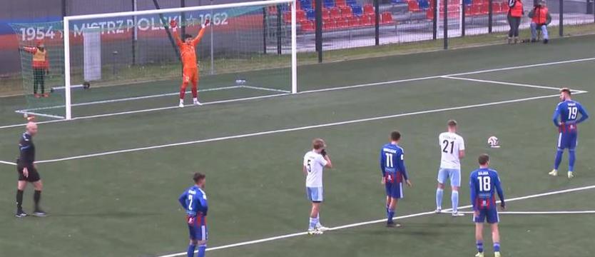 Piłka nożna. Kotwica targana emocjami