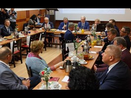 Sejmowa komisja zdrowia obradowała w Szczecinie. Pomysł ministerstwa na kształcenie lekarzy