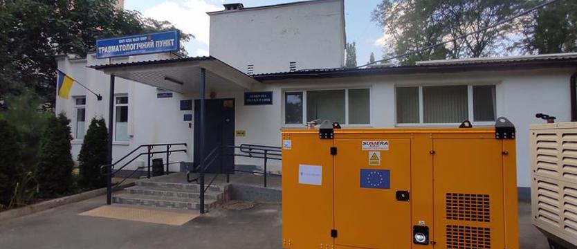 Marszałek wsparł ukraińskie szpitale. Przekazano aparaty prądotwórcze