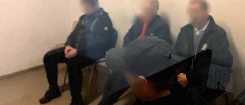 Kradli metalowe regały ze sklepu, który remontowali