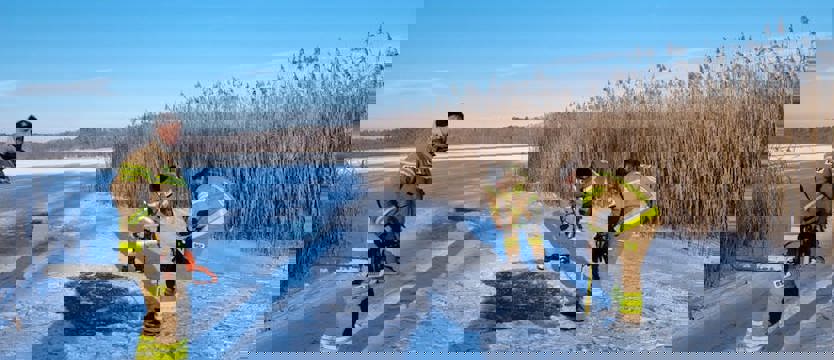 Noworoczne morsowanie nad jeziorem Gardzko już dziś. Mroźna kąpiel i gorące serca