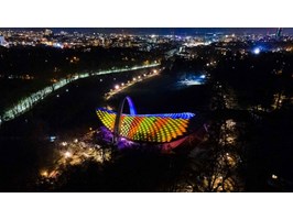 Kolorowe światła na dachu Teatru Letniego w Szczecinie. "Najpiękniejsza scena w Polsce!"