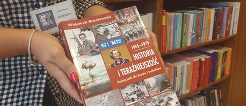 Quo vadis szkoło? Zmiany w podstawie programowej, kanonie lektur i zadaniach domowych