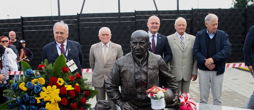 Piłka nożna. Odsłonięcie pomnika Floriana Krygiera
