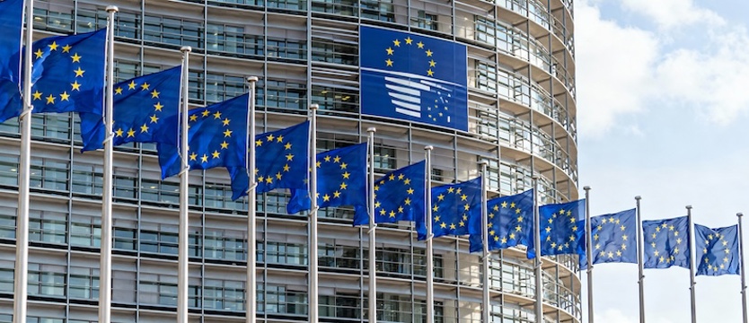 System handlu emisjami i nowy cel klimatyczny. Europosłowie zdecydowali