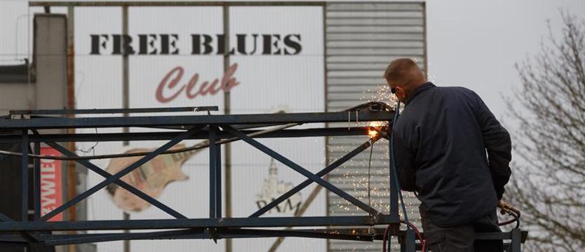 Demontują pamiątki po Free Blues Clubie. Gdzie trafi kultowa perkusja?