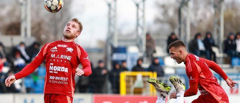 Piłka nożna. Kapelusz o Świcie