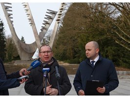 Dariusz Matecki: "Sowieckie pomniki powinny zniknąć!" Rozpoczęło się zbieranie podpisów