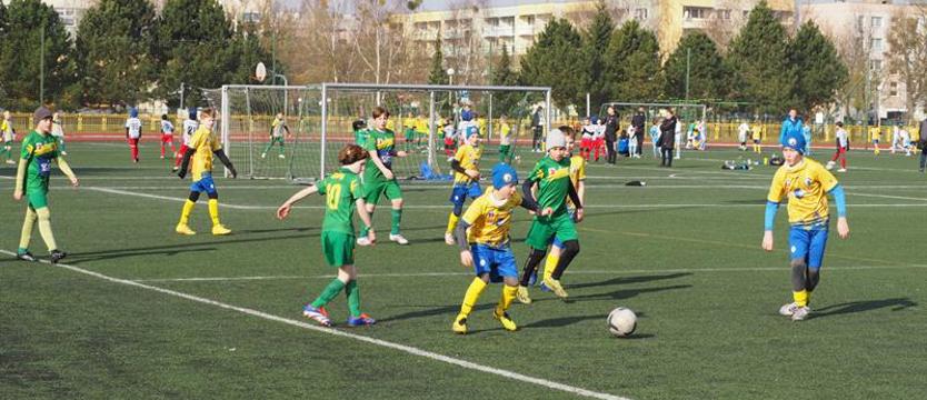 Dlaczego tak drogo za treningi? Rodzice młodych piłkarzy: czas porozmawiać