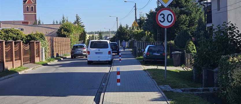 TIR-y na wąskiej ulicy. Mieszkańcy nie czują się bezpiecznie