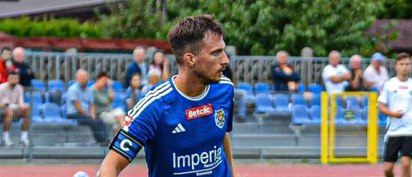 Piłka nożna. W III lidze porażka rezerw Pogoni i derbowy remis