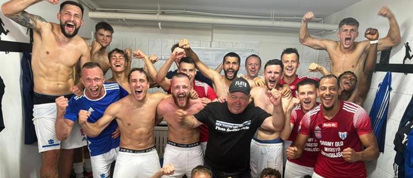 Piłka nożna. W III lidze Flota jak burza!