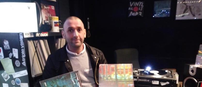 Sklep z winylami wydał album