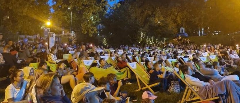 Kino na Psim Polu. Na osiedlu Zawadzkiego