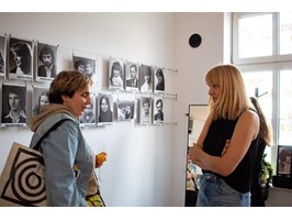 Zdjęcia klientów Minifot na wystawie w ramach Święta Śródmieścia