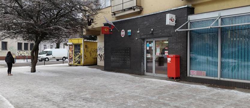 Obowiązek uprzątania chodników. Ślisko wszędzie – mandat będzie?