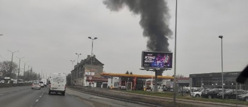 Pożar w pobliżu stacji paliw przy ul. Gdańskiej