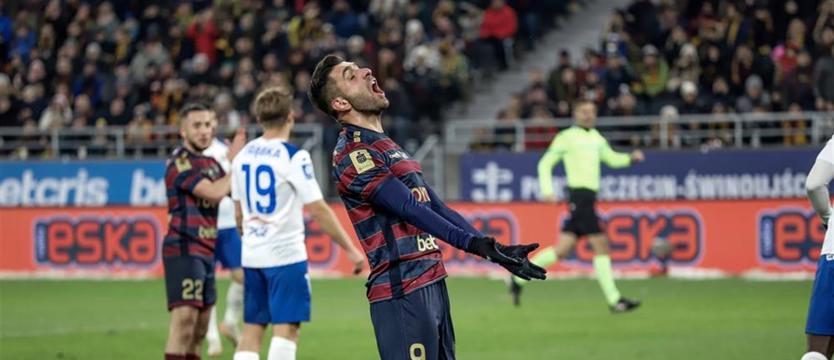 Piłka nożna. Pogoń była nieco lepsza, ale przegrała z Lechem