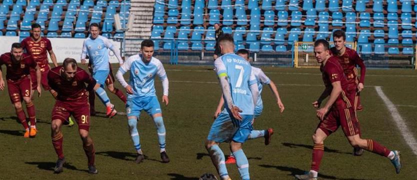 Piłka nożna. Porażka Błękitnych z Chojniczanką