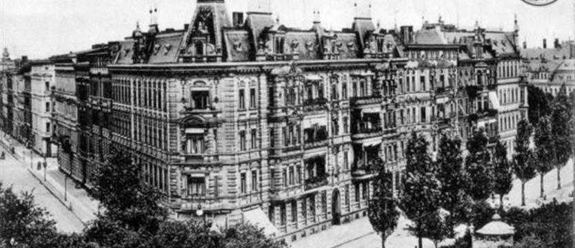 Przy placu Adamowicza będzie jak przed wojną?