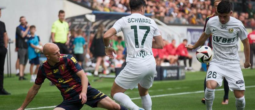 Piłka nożna. Pogoń z wrocławskim outsiderem