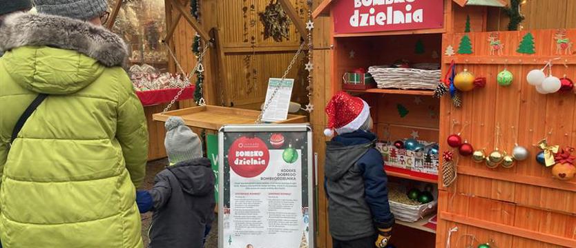 Bombkodzielnia na Jarmarku Bożonarodzeniowym w Szczecinie