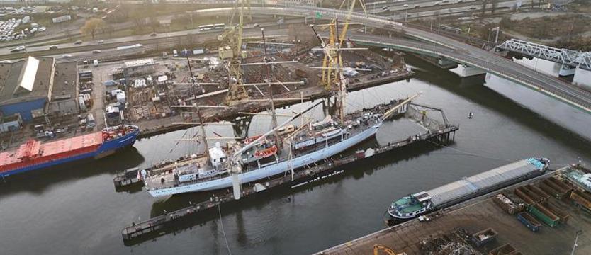 „Dar Młodzieży” w doku Net Marine. Pierwszy remont w polskiej stoczni