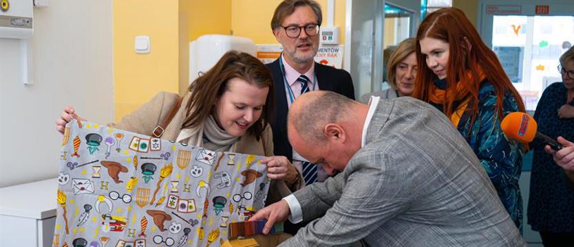 Poduchy od serca! Ponad 200 jaśków z Kaskady dla małych pacjentów