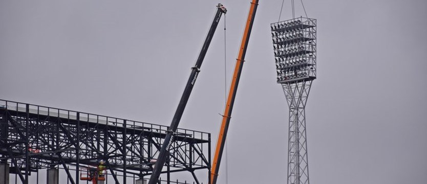 Znikają jupitery ze Stadionu Miejskiego w Szczecinie