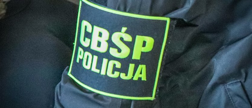 Policjant ze szczecińskiego  CBŚP uratował ofiarę wypadku drogowego