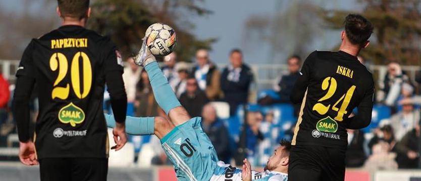 Piłka nożna. Świt ze słońcem i 3 punkty