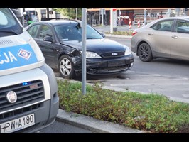Zderzenie samochodów na pl. Żołnierza Polskiego