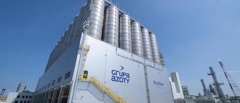 Pracownicy "Polimerów" dostali zaległe wynagrodzenia