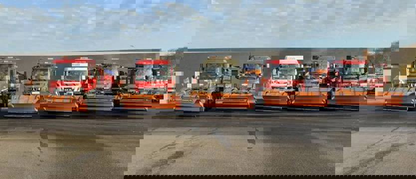 Choć śniegu nie ma drogowcy są gotowi. Pługi i sól czekają