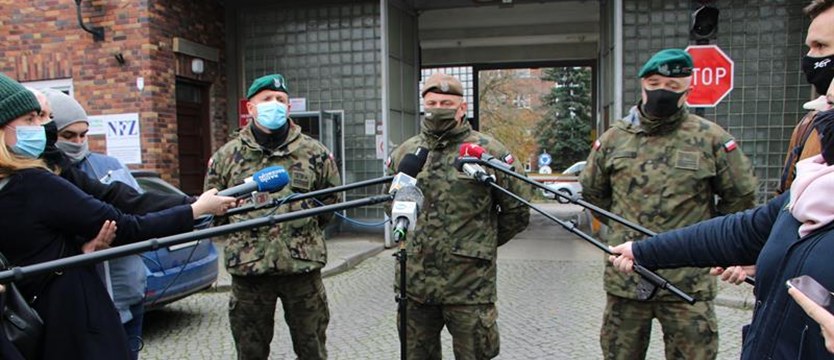 Wojsko pomaga szpitalom w walce z COVID-19